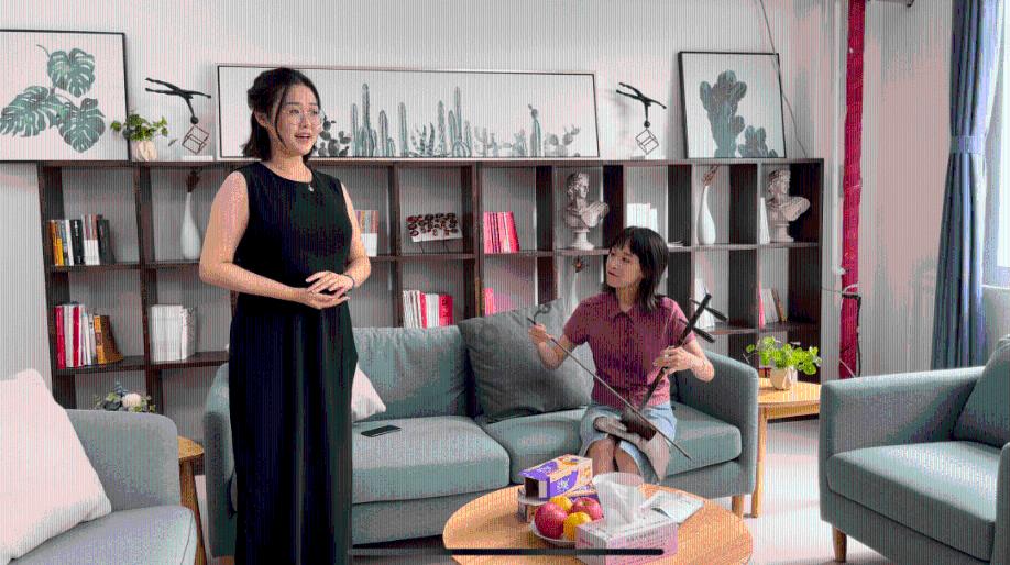 广东打工妹李然：成欧洲首位华裔王妃，婚后坚持把王子“拐”回国